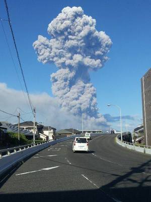 桜島5000m級噴火の画像!26日は鹿児島の降灰予想と阿蘇・熊本地震との関連は？