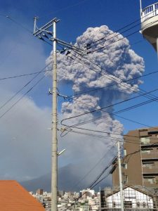 約３年前の噴火3